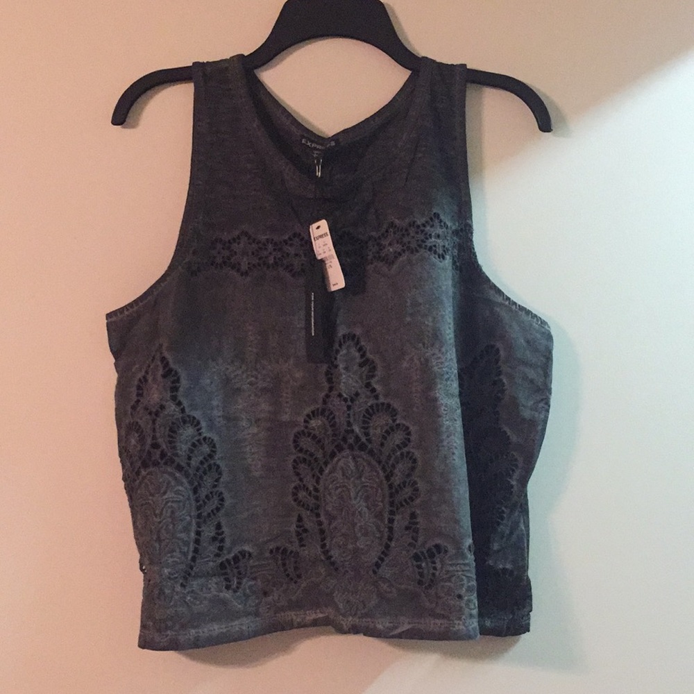 Crochet cropped-ish top